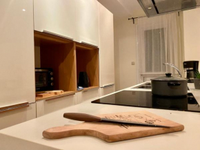 Spacious & Cozy Apartment, with big yard, in Kos